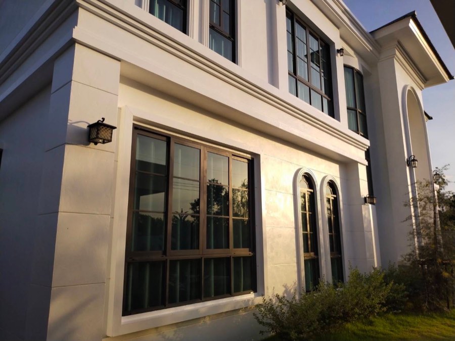 บ้านแปดริ้ว สไตล์ Modern Classic เมืองฉะเชิงเทรา รูปที่ 2