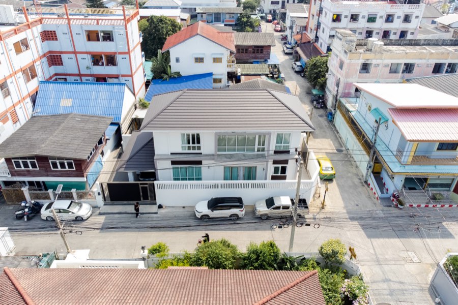 บ้านคุณดา สไตล์ Contemporary ปากน้ำ สมุทรปราการ รูปที่ 4
